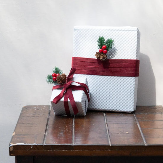 Velvet Ribbon With Wooden Spool 3/8" x 15 Yd (Burgundy) - Vitalizart